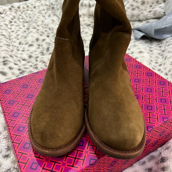 Tory Burch ankle boots. Used in a good conditions - Picture 4 of 7